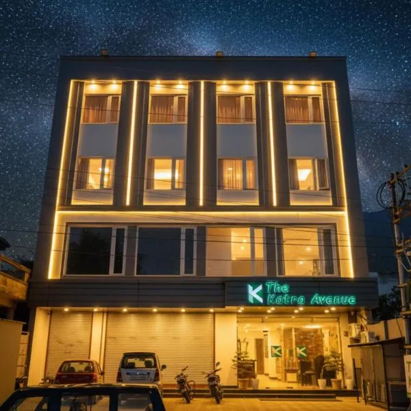 Hotel The Katra Avenue, hotel en Katra