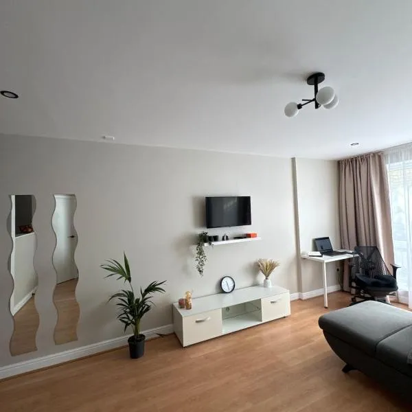 Private Sandyford 2-Bed Apt nr Business Park & M50, hôtel à Dublin