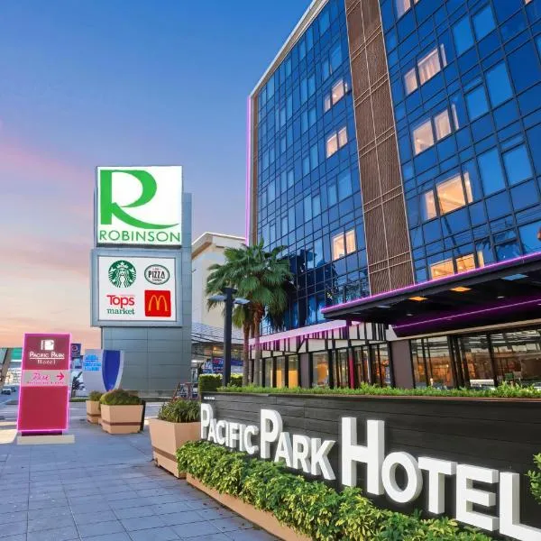 Pacific Park Hotel, hotel in Si Racha