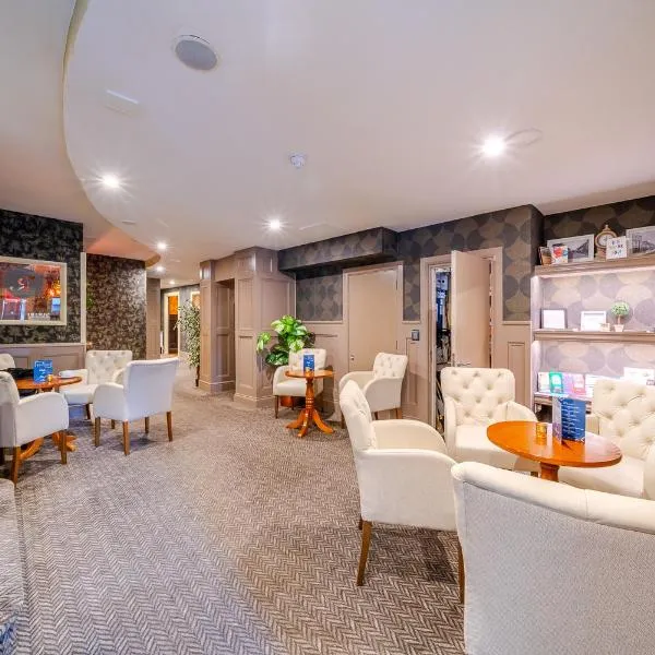 The Gateway Hotel, khách sạn ở Swinford