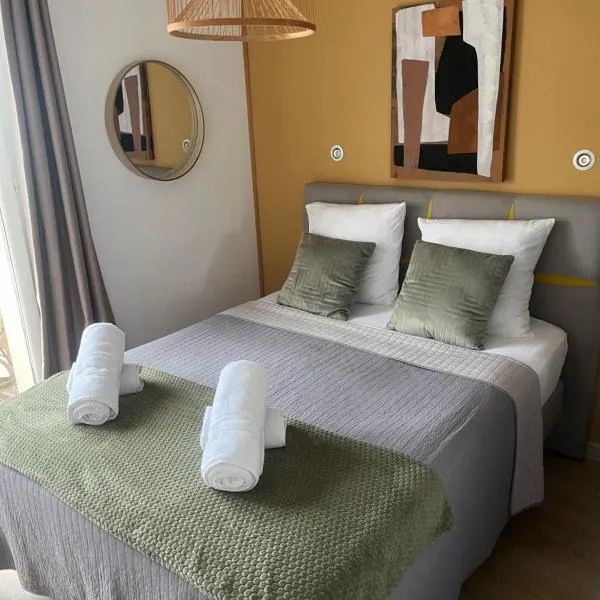 HOTEL RESTAURANT LA COTE REVEE、ルカートのホテル