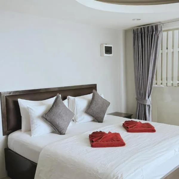 Naiyang Seaview Place Resort, hotel in Nai Yang Beach