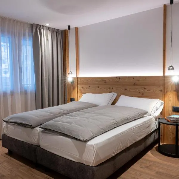 Le Sort Mountain Retreat, hotel sa Passo del Tonale