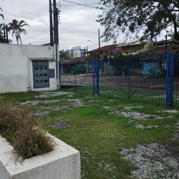 Kitnet na Barra da Lagoa pertinho da praia