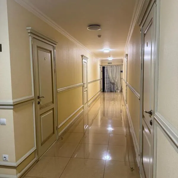 Riviera, hotel in Klesiv