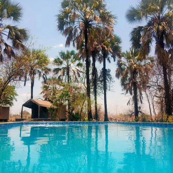 Royal South Luangwa Safaris Lodge, khách sạn ở Mfuwe