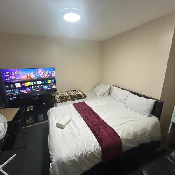 Romantic Guest Rooms, hotel in London