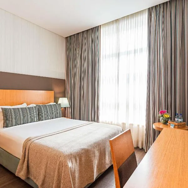 Mercure Lisboa Almada, отель в Алмаде