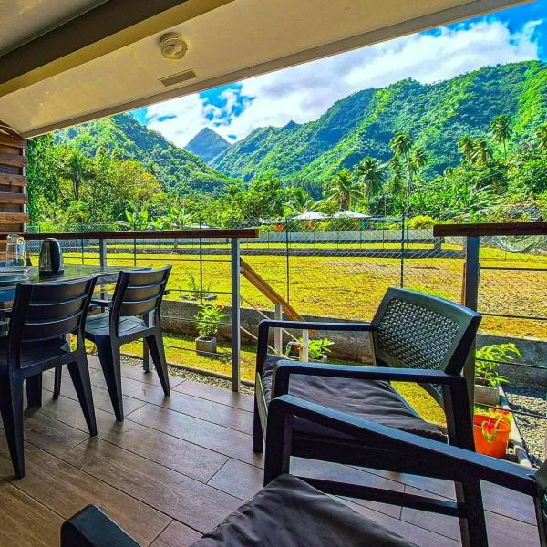 Studio Tropical - climatisé - vue mer et montagnes - canoes et paddle offerts ! Teahupo'o Lodge Tahiti, ξενοδοχείο σε Teahupoo