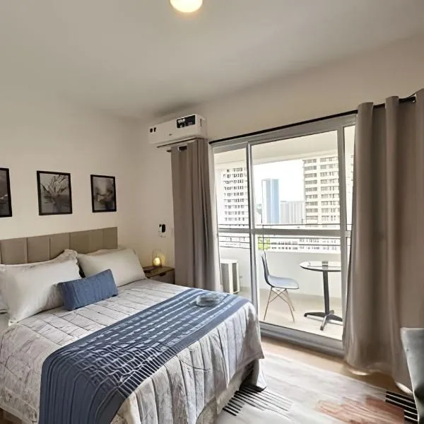 1412 - Studio completo com varanda e vaga, hotel in São Paulo