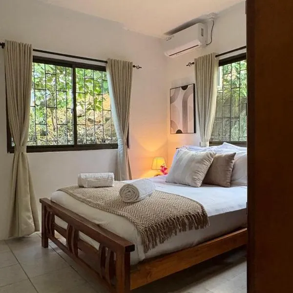 Villea Frangipani Near Airport, hotel in Mahe