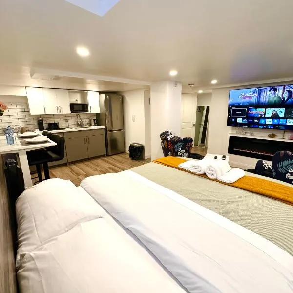 Pvt Studio Near Waterloo Airport & Minutes to Downtown Basement unit, hotel v destinaci Kitchener