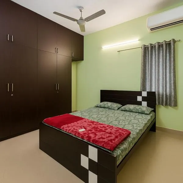 Bhakti Bliss Homestay - Spacious 2bhk AC Apartment near Padmavati Ammavari Temple in Tirupati、ティルパティのホテル
