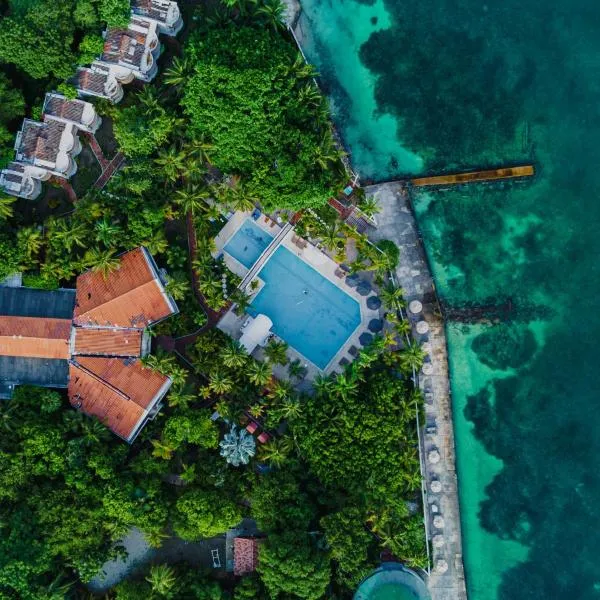 Hotel Cocoliso Island Resort, hótel í Isla Grande