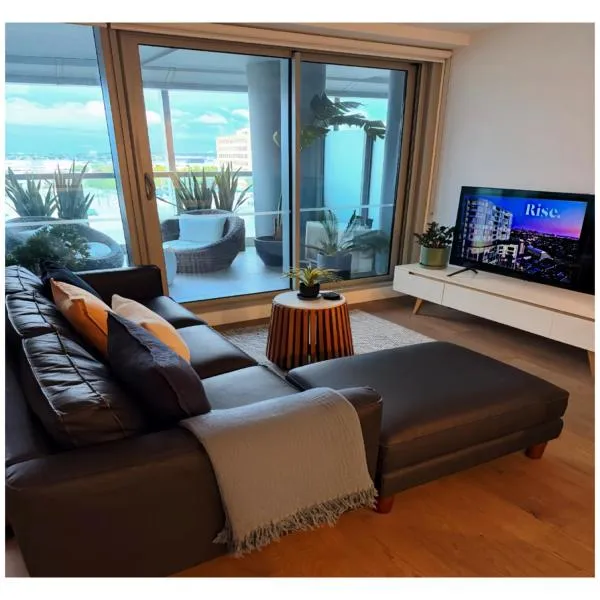 Rise to the top!, отель в Мельбурне