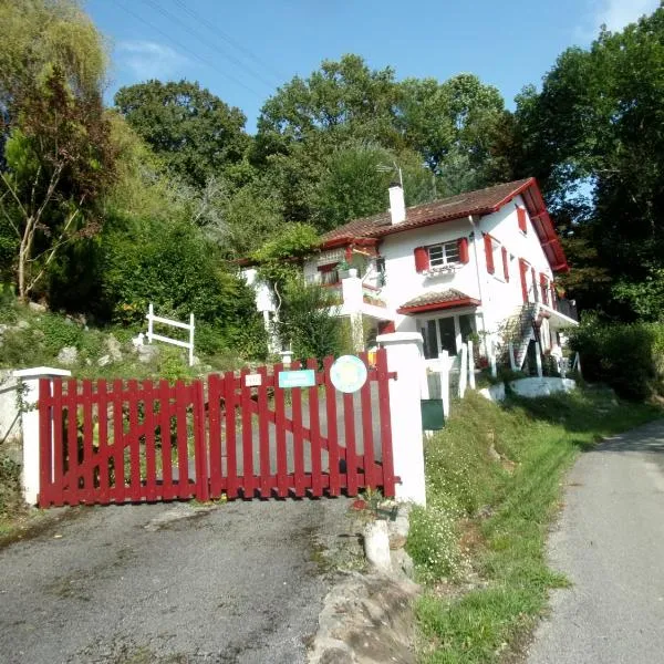 maison de famille a la campagne, hotel Garindein városában