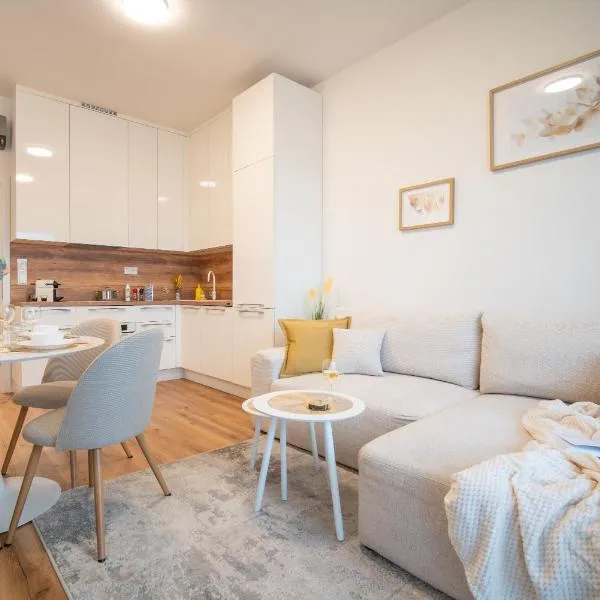 apartino - FREE parking, city view balcony, nespresso, netflix, hotel v destinaci Komárov