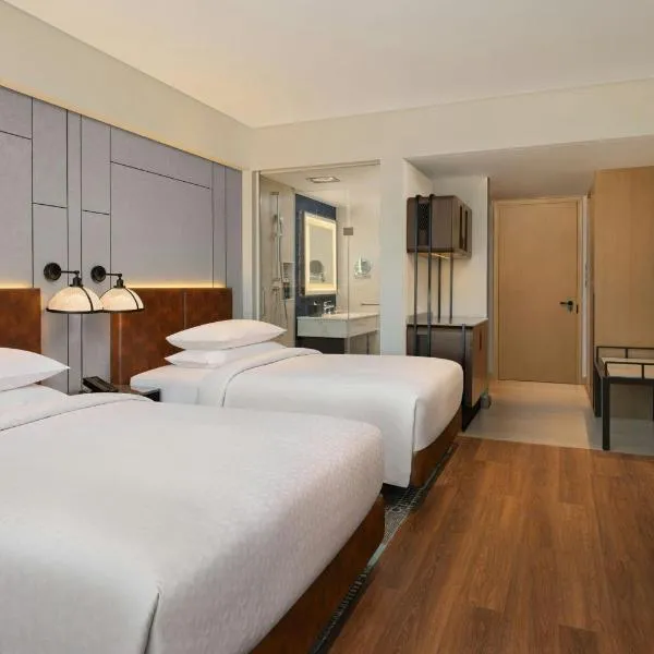 Four Points by Sheraton Amritsar, Mall Road photo 2