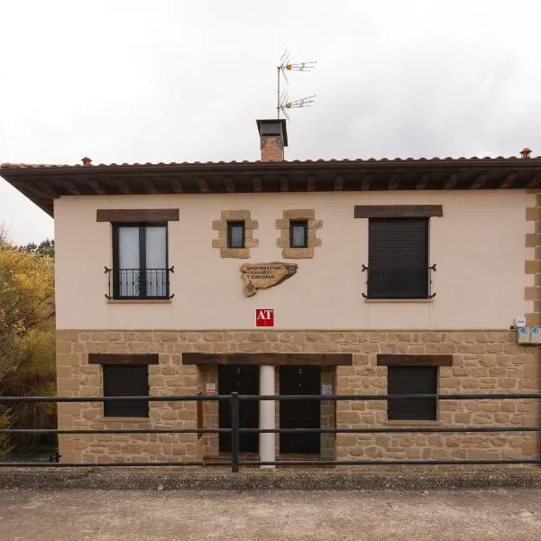 Apartamentos Virgen de Tironcillo, hotel in Cuzcurrita-Río Tirón