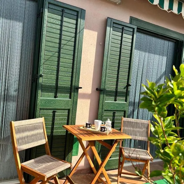 Casa Vacanza Pinto a 80 mt dal mare, hotel em Campofelice di Roccella