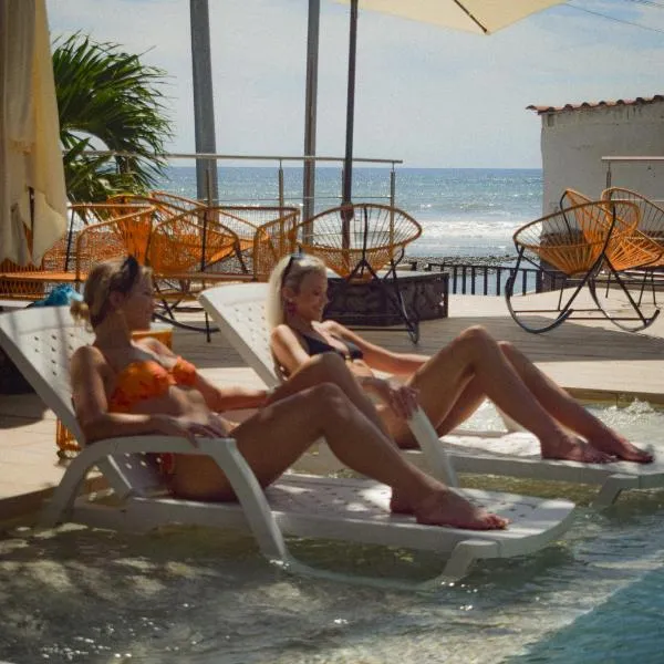 VUE by The Cabins, hotel v destinaci La Libertad