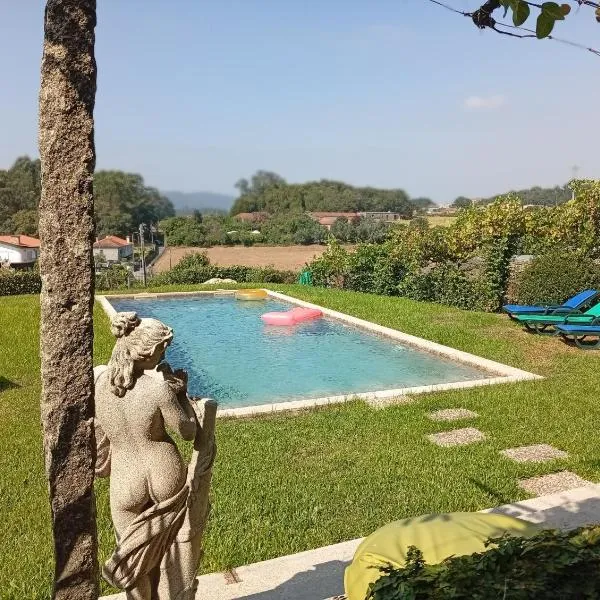 Casa com Piscina Privada de 10m e Jardim, até 8 pessoas, perto do Porto, hotel di Landim