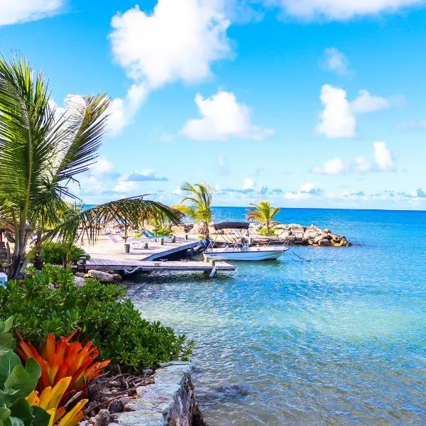 Ocean Point Beach Resort & Spa Adults Only, hotel en Saint John