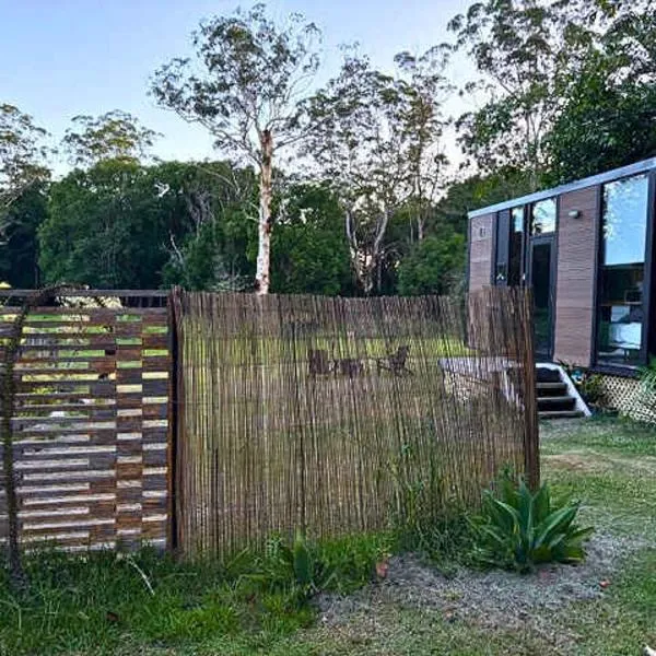 The Stables by Tiny Away, hotel v destinaci Palmwoods