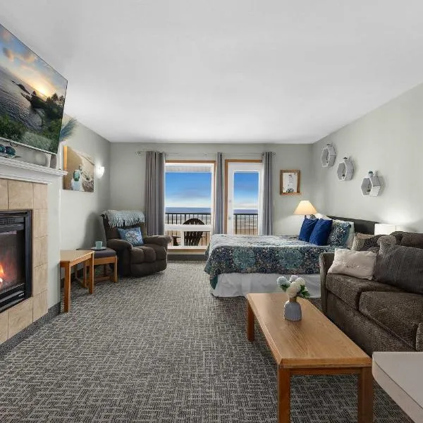 Top Floor Ocean View Suite - Sleeps Six - Pool & Hot Tub Access، فندق في مدينة لينكولن