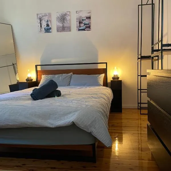 Marsfield-Queen-MacUni-MacCentre-Bus-Woolworth, hôtel à Sydney