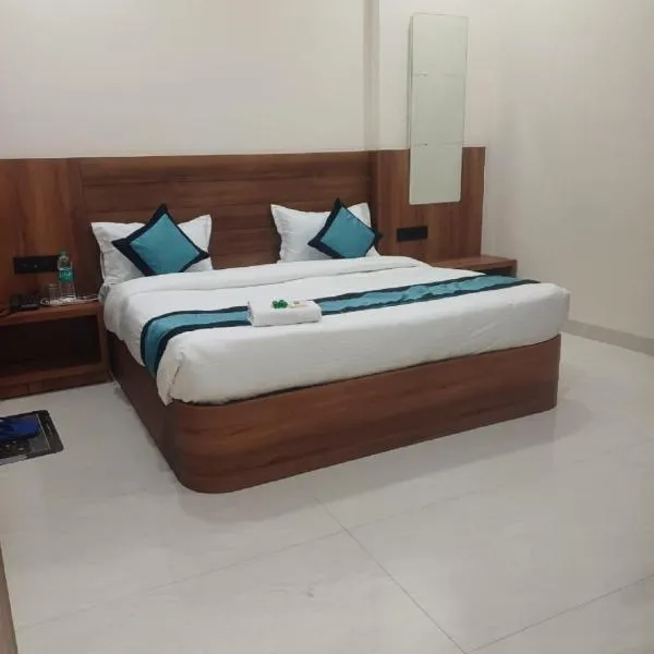 Hotel Soni Indore، فندق في إندوري