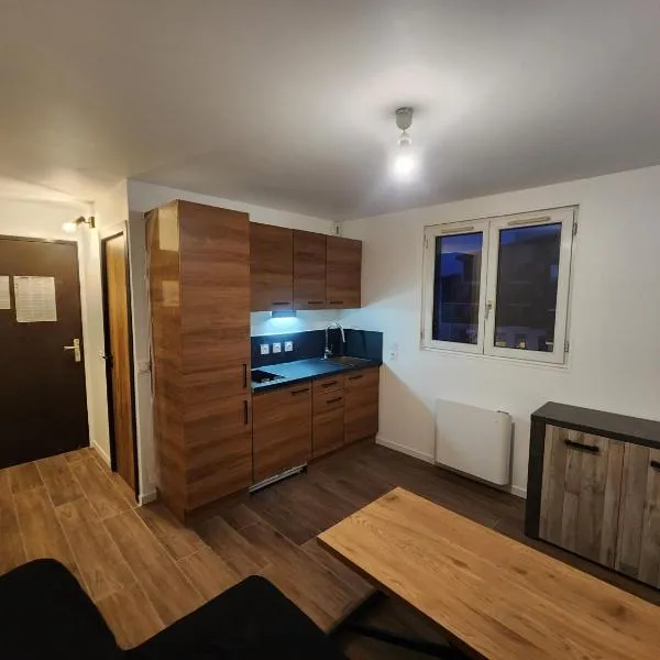 studio ski aux pieds avec parking couvert, ξενοδοχείο σε Les Deux Alpes