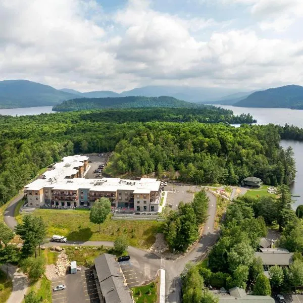 Cambria Hotel Lake Placid - Lakeside Resort, khách sạn ở Lake Placid