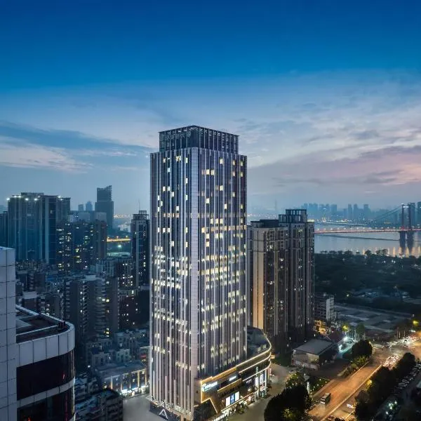Atour Hotel Wuhan Yellow Crane Tower Shouyi Plaza, hotel en Wuhan