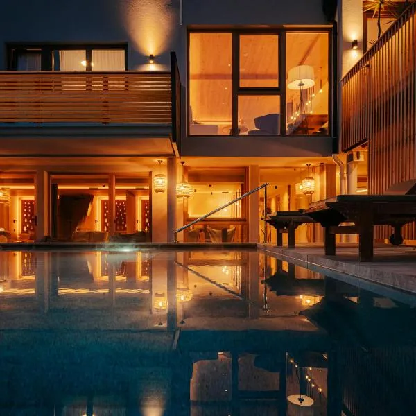 Helmhotel, hotel in San Candido