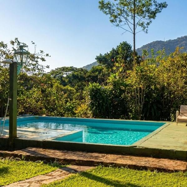Refúgio de Casal na Floresta Suíte e Piscina Natural