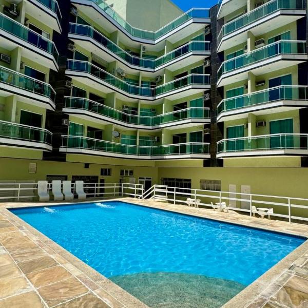 Apto 2 quartos com AR Cond, prédio frente p/ praia