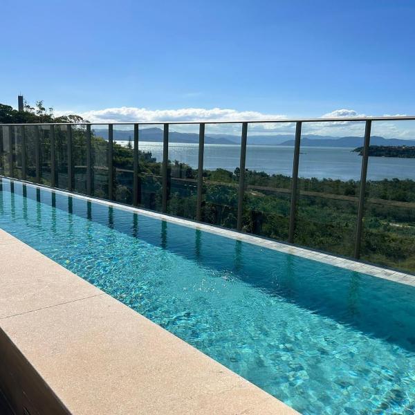 Vista incrível + piscina borda infinita | 2 suítes