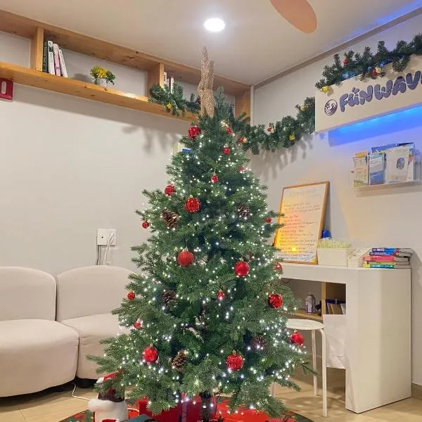 FUNWAVE guest house, khách sạn ở Busan