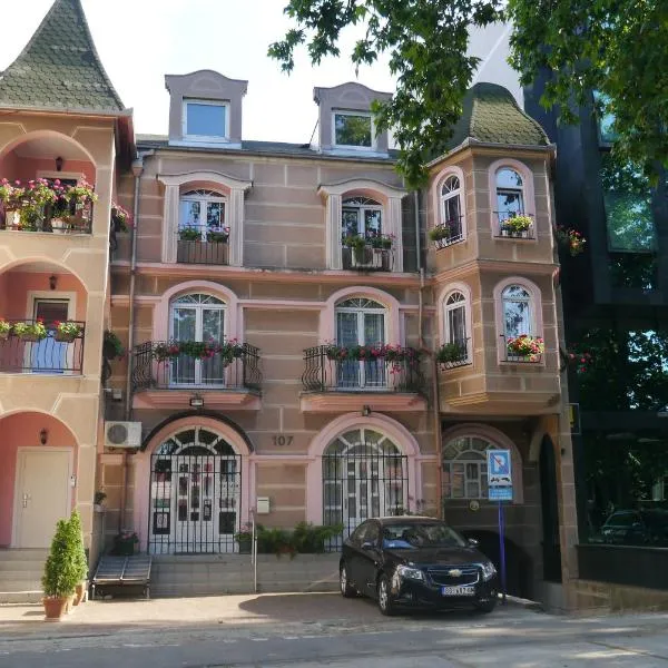 Guest House Villa Lord, hotel v destinaci Novi Sad
