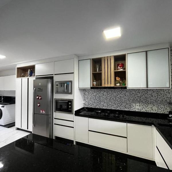 Casa com piscina e 04 suítes e linda vista para toda a cidade - Foto 4