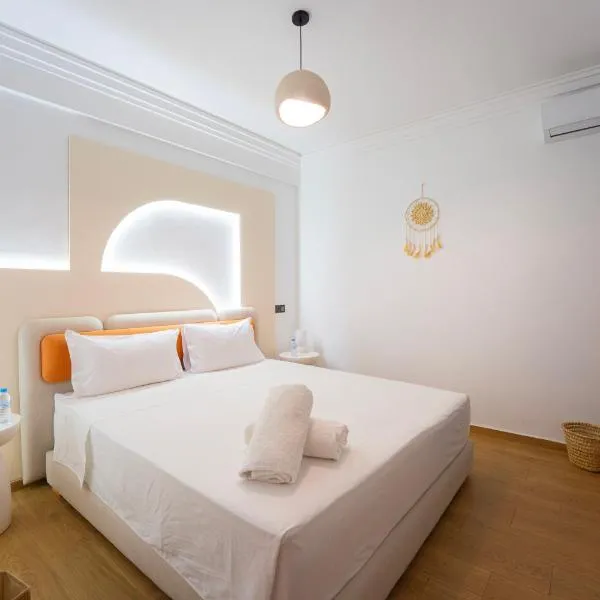 Gueliz Central 2BR Apartment with Pool and Parking, hotel v Marrákéši