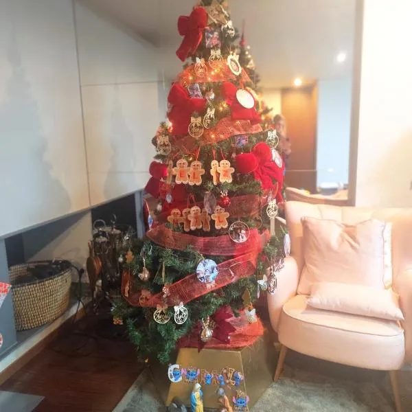 Luxury 3 Bedroom Penthouse With Private Garage, hotel v destinaci Braga