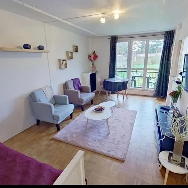 Grand studio avec terrasse et jardin, hotel v destinaci Saint-Maur-des-Fossés