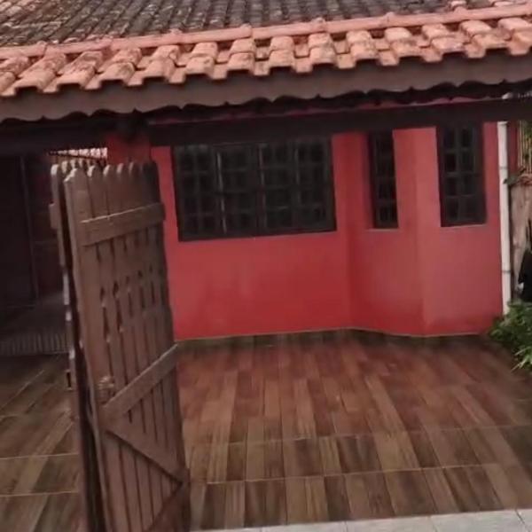 Casa charmosa perto da praia Itanhaem