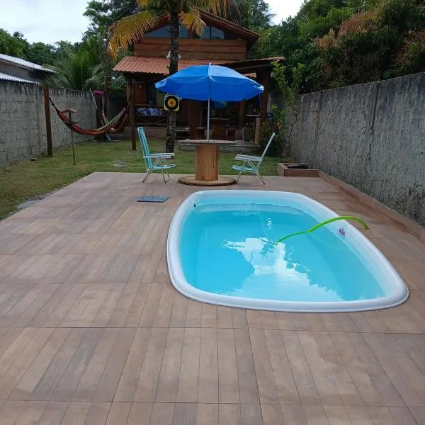 Chalé de Madeira, a 60m do mar em condomínio, hotell i Vera Cruz de Itaparica