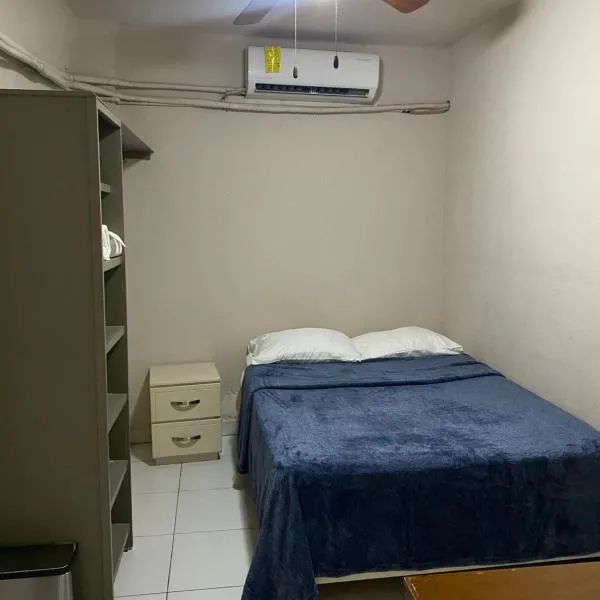 Habitacion C10 privada centro monterrey, Hotel in Monterrey