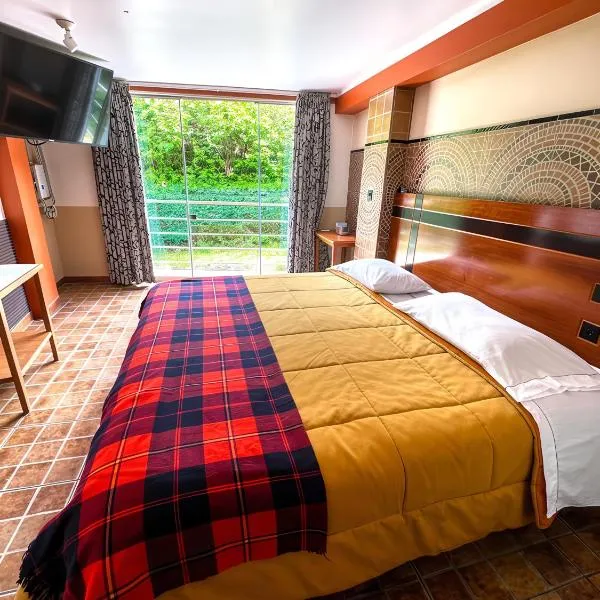 Hotel Manantial, khách sạn ở Churín