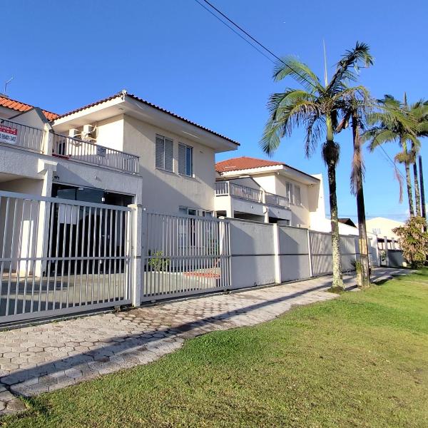 Casa de Praia Sol e Mar em Itapoá