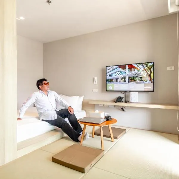 LiveZen Bangkok Sukhumvit, hotel in Khlong Toei